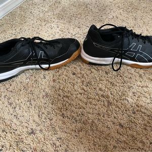 men’s running/workout shoes. worn but in good condition